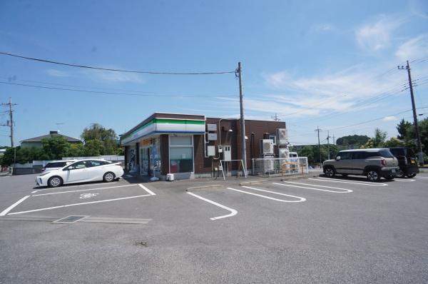 土浦市小岩田東2丁目の新築一戸建(ファミリーマート土浦大岩田店)