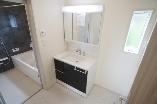 土浦市小松１丁目の新築一戸建
