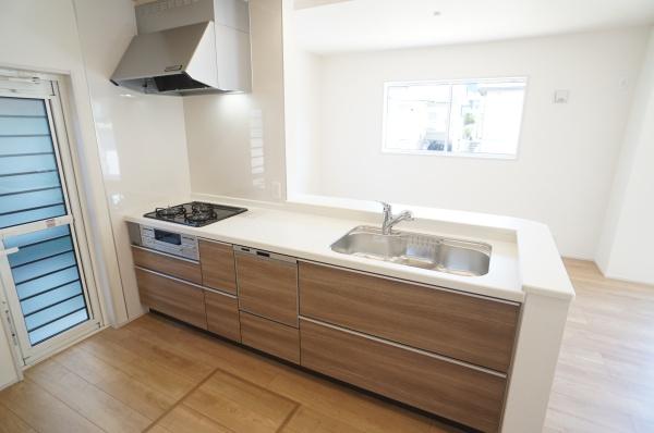 土浦市桜ケ丘町の新築一戸建(キッチン)