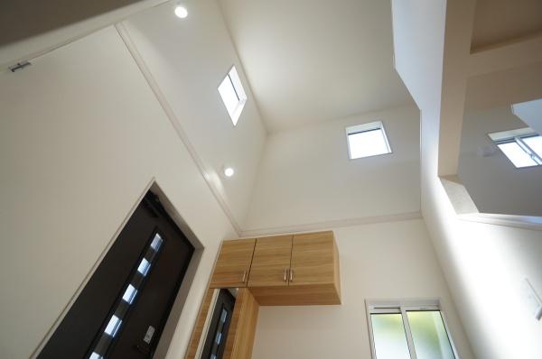 土浦市桜ケ丘町の新築一戸建(玄関)