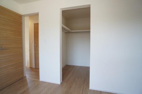 土浦市桜ケ丘町の新築一戸建(収納)