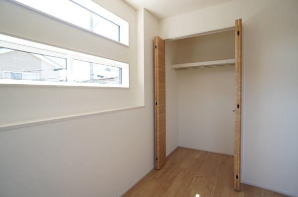 土浦市桜ケ丘町の新築一戸建(収納)