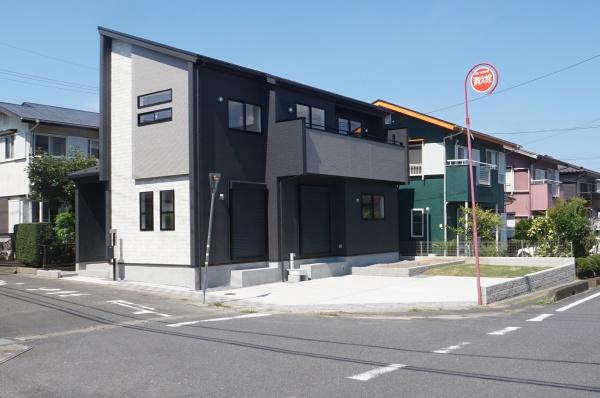 土浦市桜ケ丘町の新築一戸建(前面道路含む現地写真)