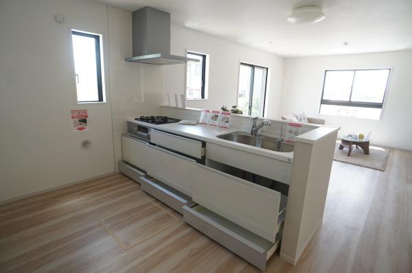 取手市ゆめみ野3丁目の新築一戸建(キッチン)