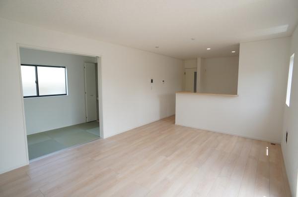 牛久市小坂町の新築一戸建