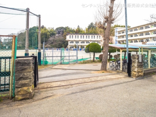 我孫子市布佐酉町の新築一戸建(我孫子市立布佐中学校)