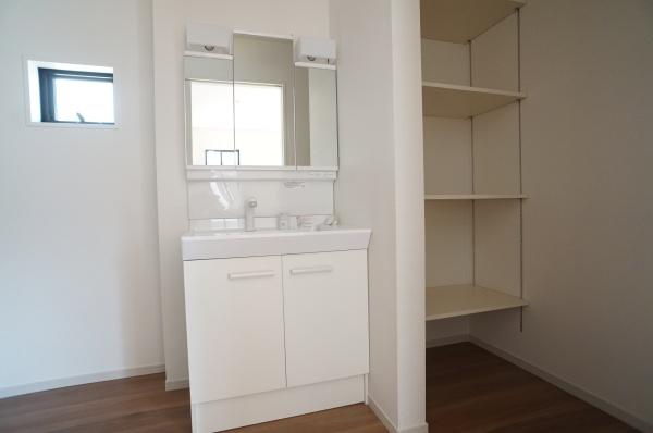 牛久市田宮町の新築一戸建(洗面台・洗面所)