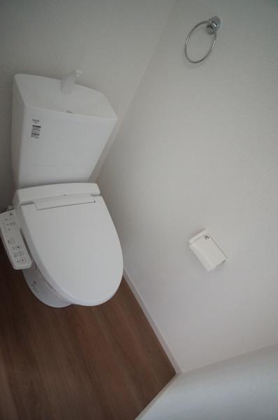 牛久市田宮町の新築一戸建(トイレ)