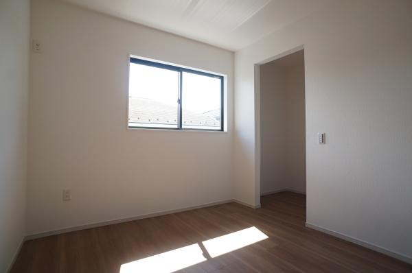 牛久市田宮町の新築一戸建(洋室)