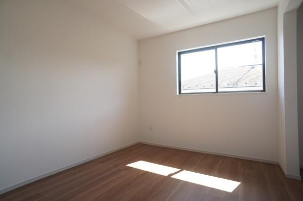 牛久市田宮町の新築一戸建(洋室)