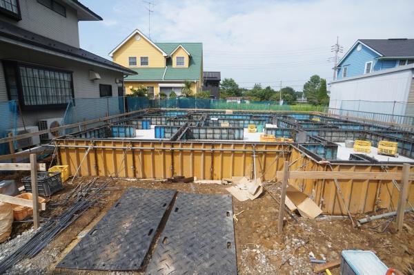 龍ケ崎市城ノ内5丁目の新築一戸建(前面道路含む現地写真)