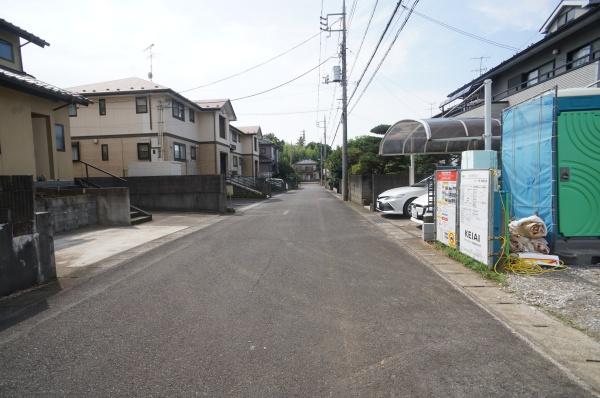龍ケ崎市城ノ内5丁目の新築一戸建(前面道路含む現地写真)