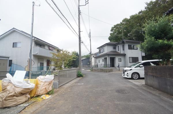 龍ケ崎市城ノ内5丁目の新築一戸建(前面道路含む現地写真)