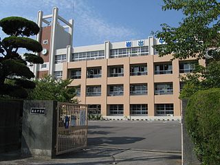 岩出市中迫の中古一戸建て(岩出市立岩出中学校)