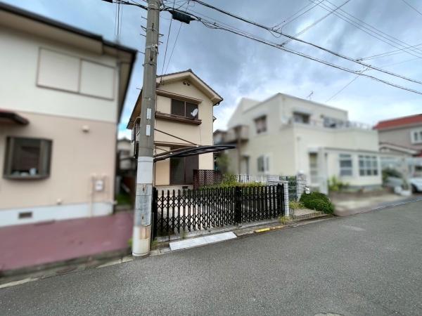 和歌山市関戸4丁目の中古一戸建て(前面道路含む現地写真)