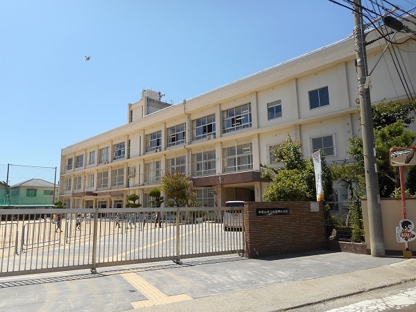 和歌山市加納の土地(和歌山市立四箇郷小学校)