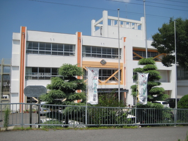 岩出市高塚の土地(岩出市立岩出小学校)