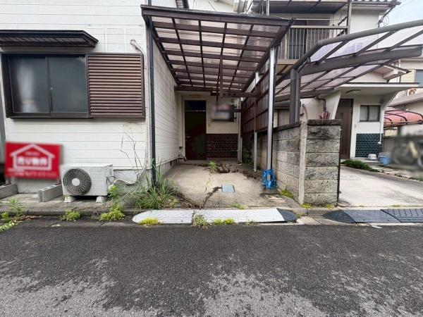 和歌山市出島の中古一戸建て(駐車場)