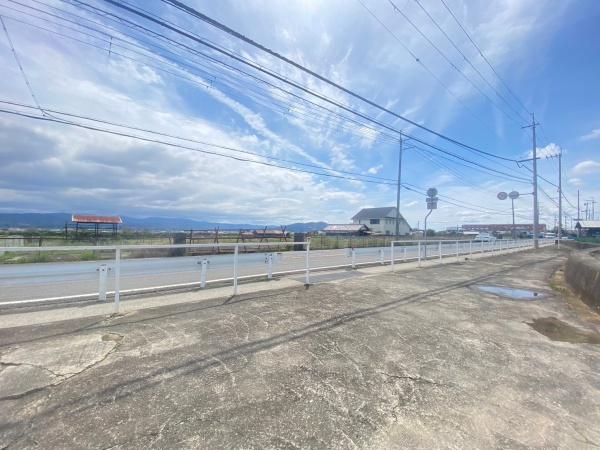 紀の川市中三谷　土地