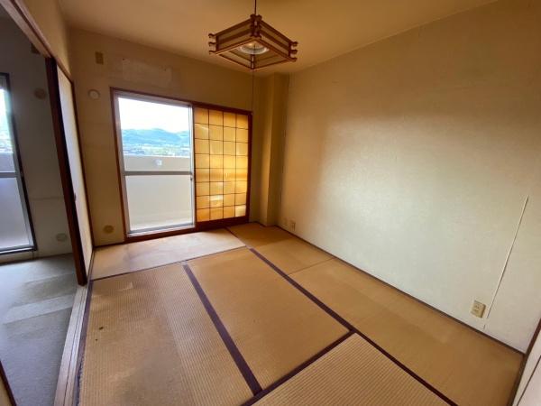 シャルマンフジ岩出弐番館