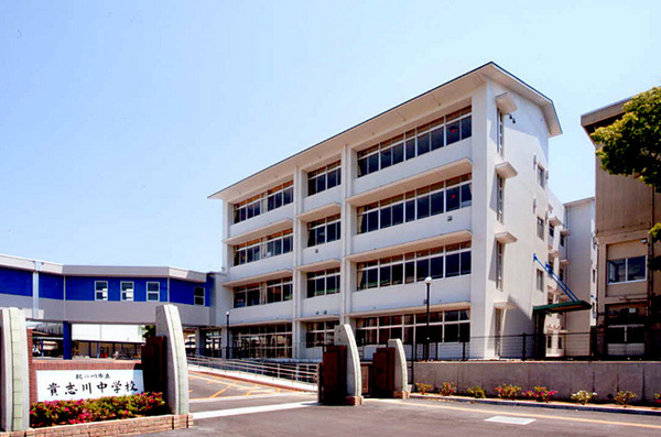紀の川市貴志川町長山の土地(紀の川市立貴志川中学校)