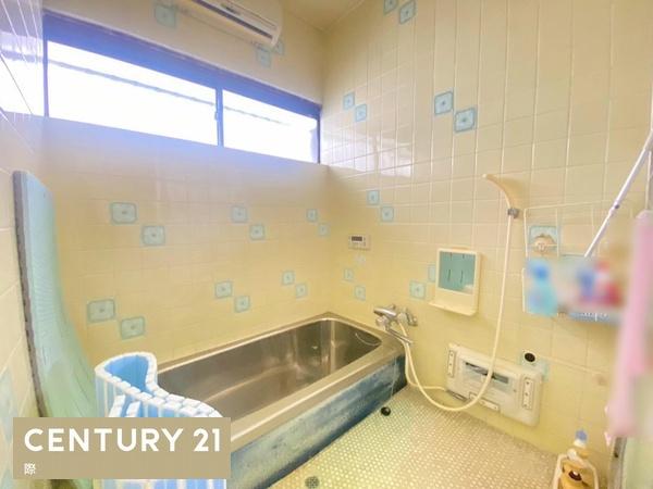 和歌山市東小二里町の中古一戸建