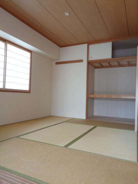 ロイヤルガーデン西浜