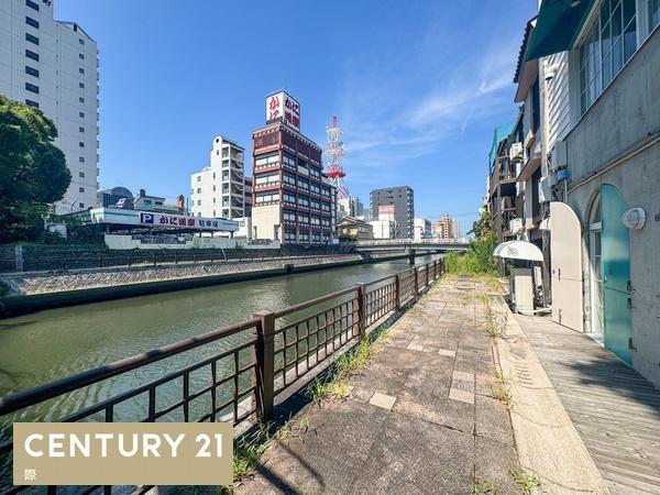 和歌山市雑賀町　一棟売りビル