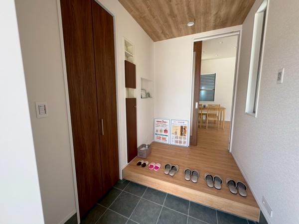 紀の川市尾崎2-15号　新築戸建