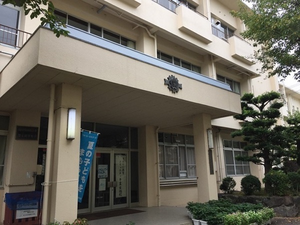 海南市重根の土地(海南市立巽小学校)