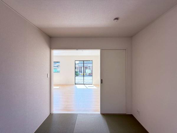 岩出市溝川第1-1号棟　新築戸建