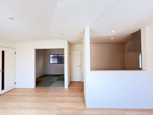 岩出市溝川第1-1号棟　新築戸建