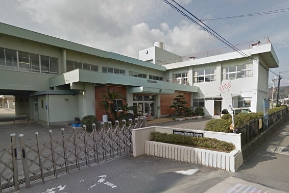 紀の川市貴志川町長山の土地(紀の川市立西貴志小学校)