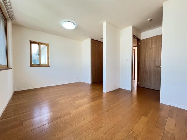 和歌山市栄谷の中古一戸建て(洋室)