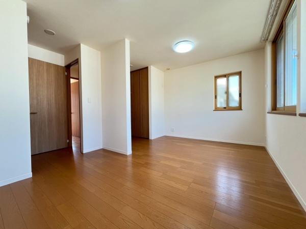 和歌山市栄谷の中古一戸建て(洋室)