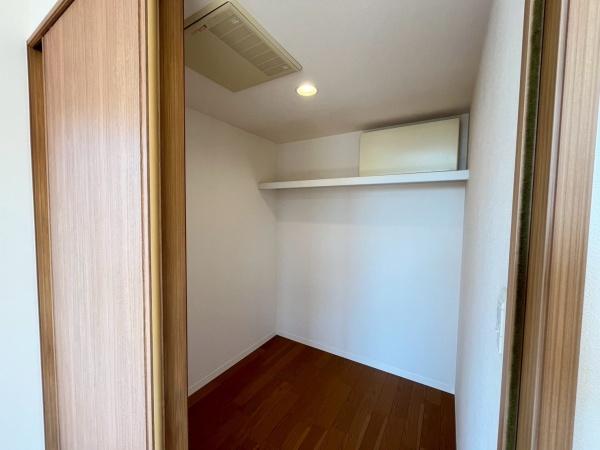 和歌山市栄谷の中古一戸建て(収納)