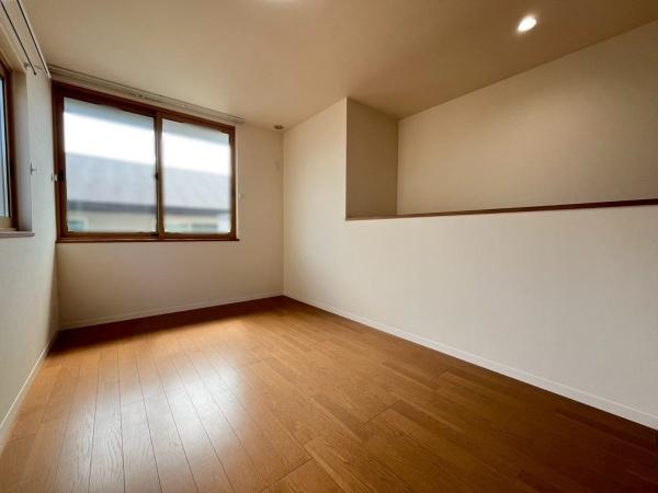 和歌山市栄谷の中古一戸建て(洋室)