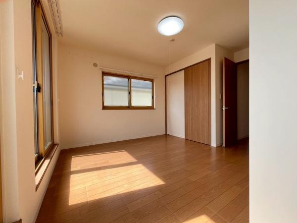 和歌山市栄谷の中古一戸建て(洋室)