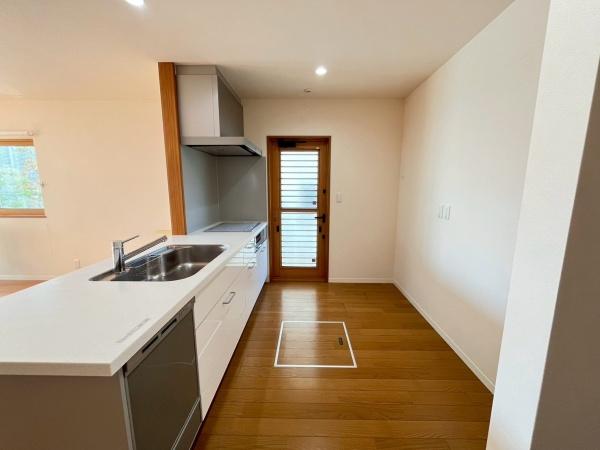 和歌山市栄谷の中古一戸建て(キッチン)