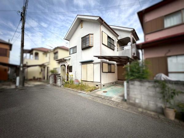 岩出市曽屋の中古一戸建て(前面道路含む現地写真)