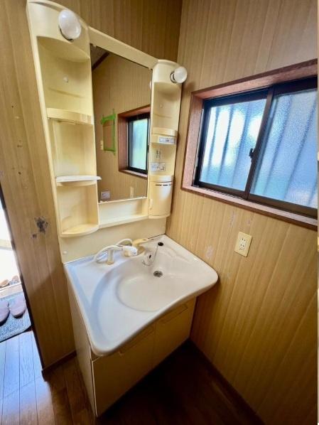 和歌山市栄谷の中古一戸建て(洗面台・洗面所)