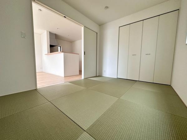 岩出市新田広芝第3-2号棟　新築戸建