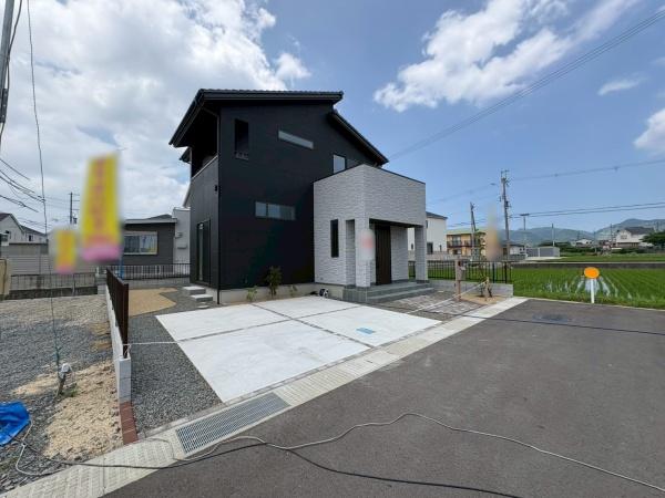 岩出市曽屋6-21　新築戸建