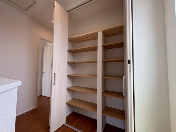 岩出市曽屋6-53　新築戸建
