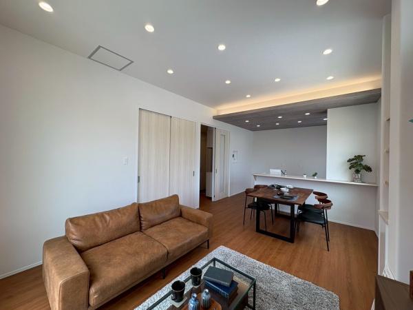 岩出市曽屋6-53　新築戸建