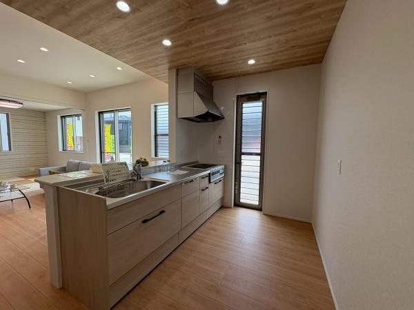 岩出市曽屋5-35　新築戸建