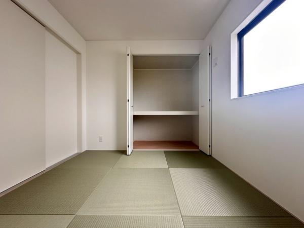 岩出市中島第2-2号棟　新築戸建