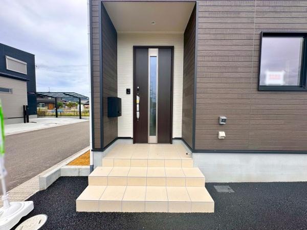 岩出市中島第2-2号棟　新築戸建