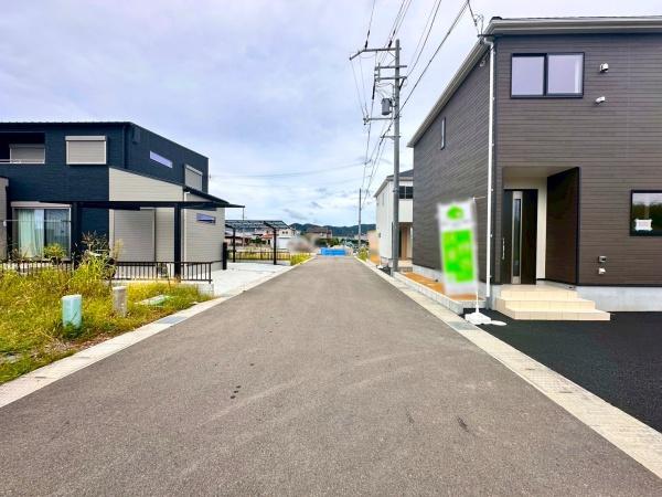 岩出市中島第2-2号棟　新築戸建