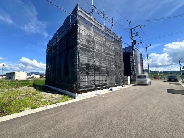 岩出市中島第2-2号棟　新築戸建